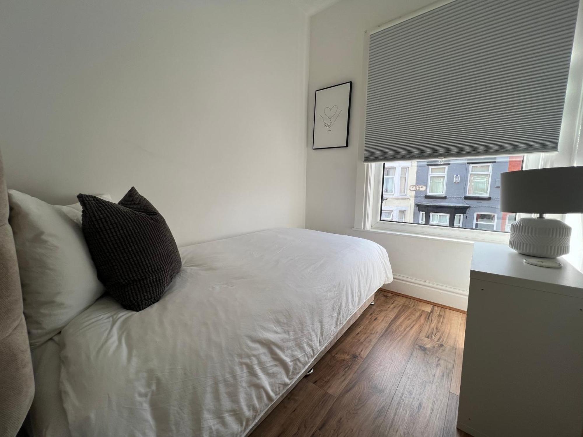 2025 Award Winner Liverpool Ivy House - 4 Bedrooms Екстериор снимка