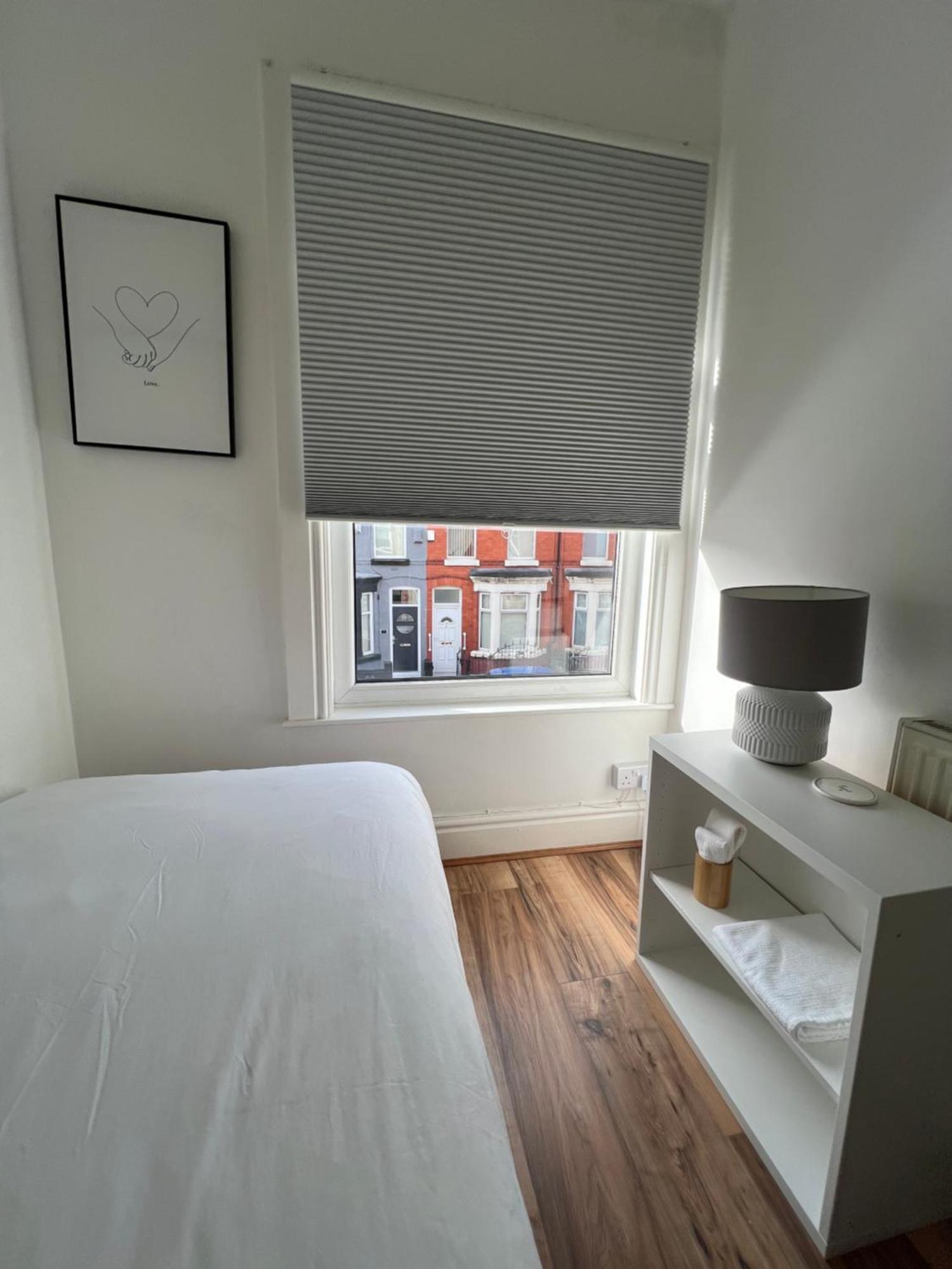 2025 Award Winner Liverpool Ivy House - 4 Bedrooms Екстериор снимка