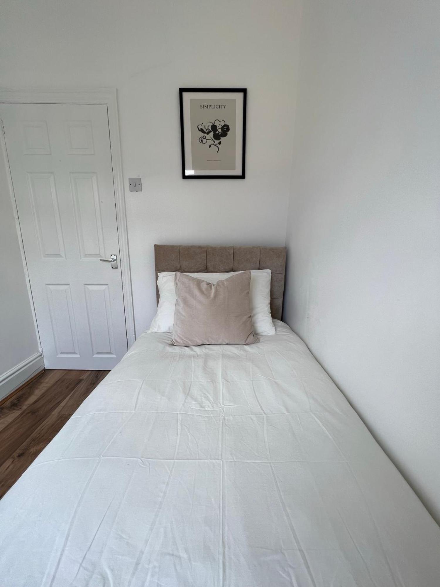 2025 Award Winner Liverpool Ivy House - 4 Bedrooms Екстериор снимка