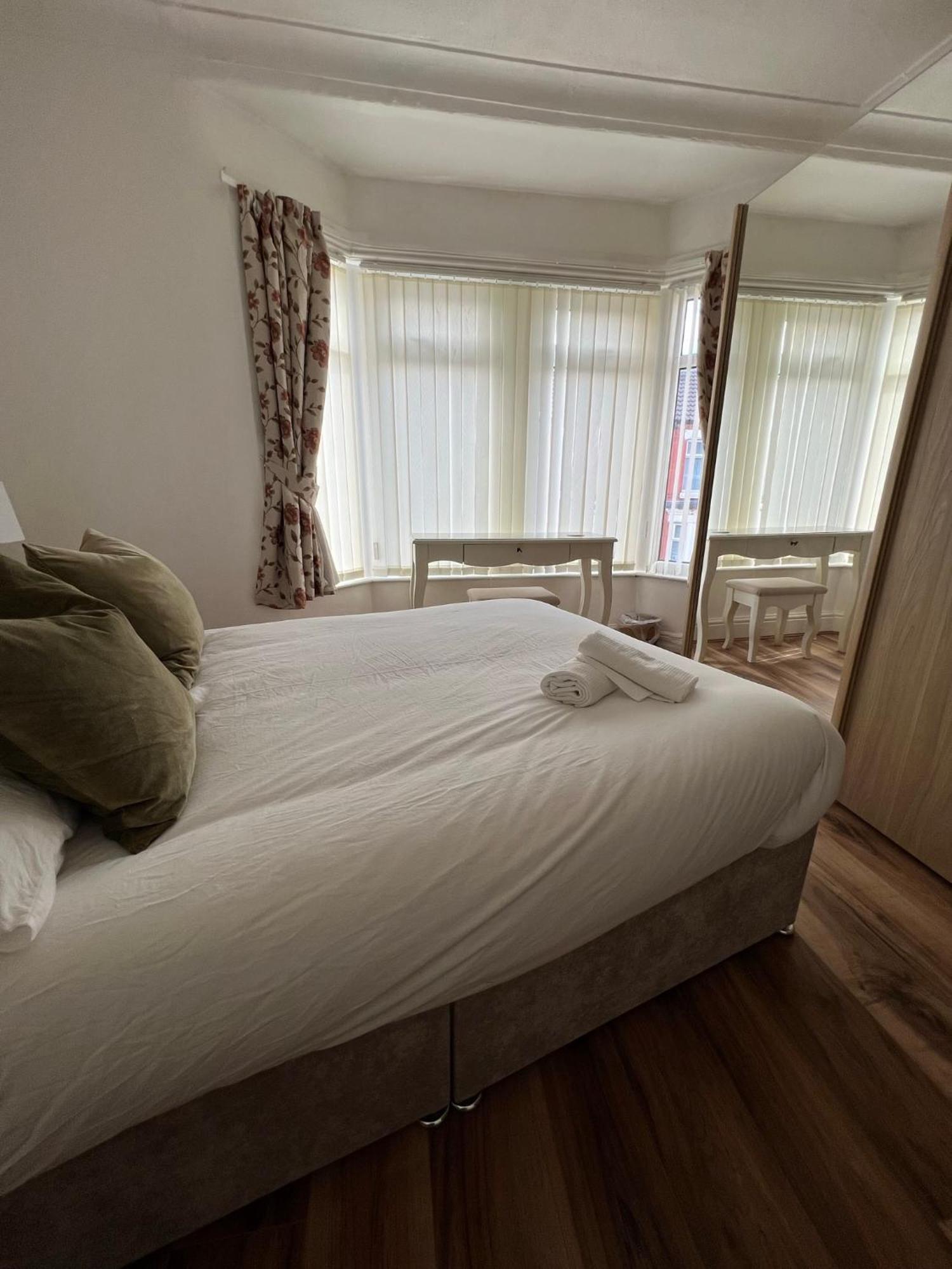 2025 Award Winner Liverpool Ivy House - 4 Bedrooms Екстериор снимка
