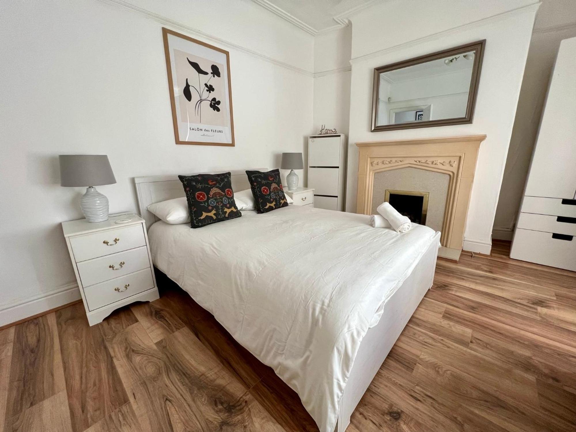 2025 Award Winner Liverpool Ivy House - 4 Bedrooms Екстериор снимка