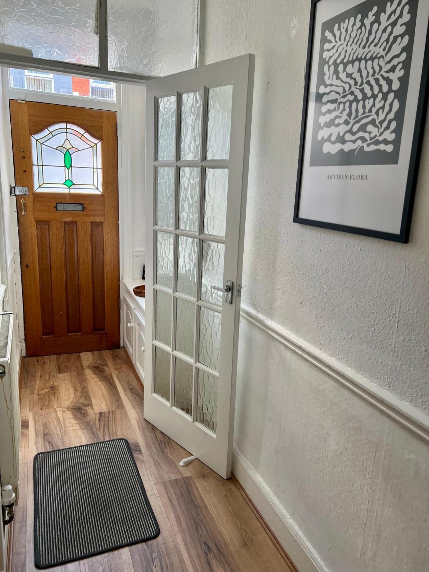 2025 Award Winner Liverpool Ivy House - 4 Bedrooms Екстериор снимка